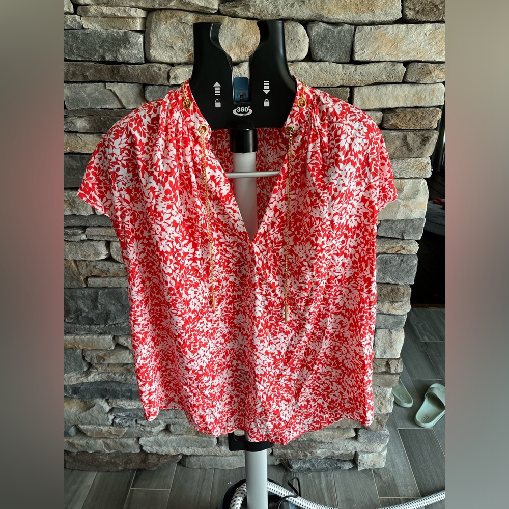 NWOT Michael Kors Plus Size coral/red and white floral shirt - Size 1X